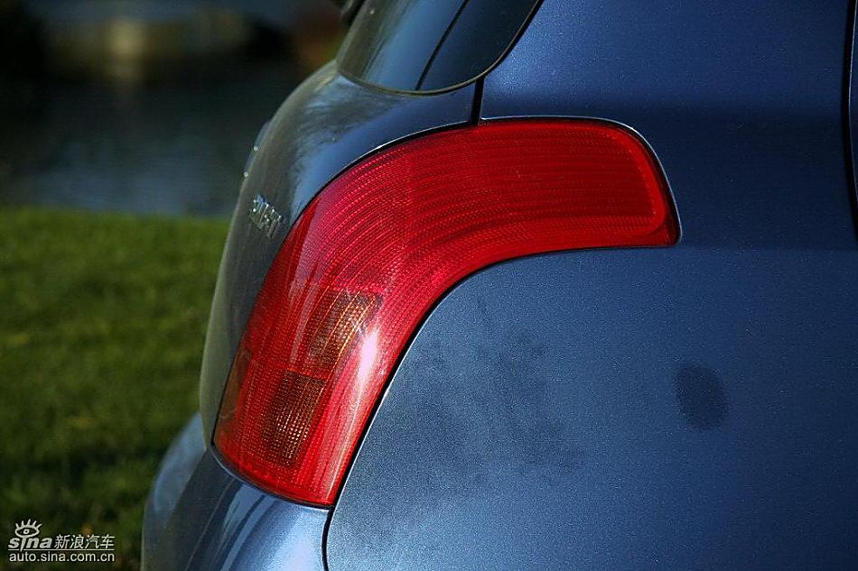 雨燕1.5VVT试驾实拍图外观