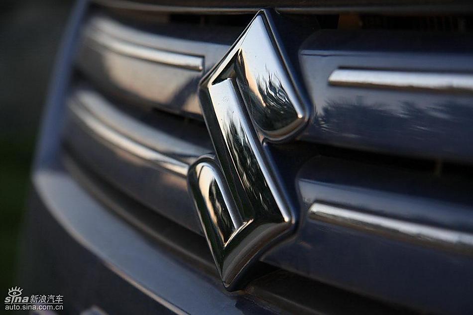 雨燕1.5VVT试驾实拍图外观