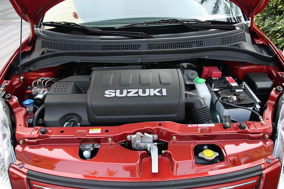 铃木新雨燕1.5L实拍图