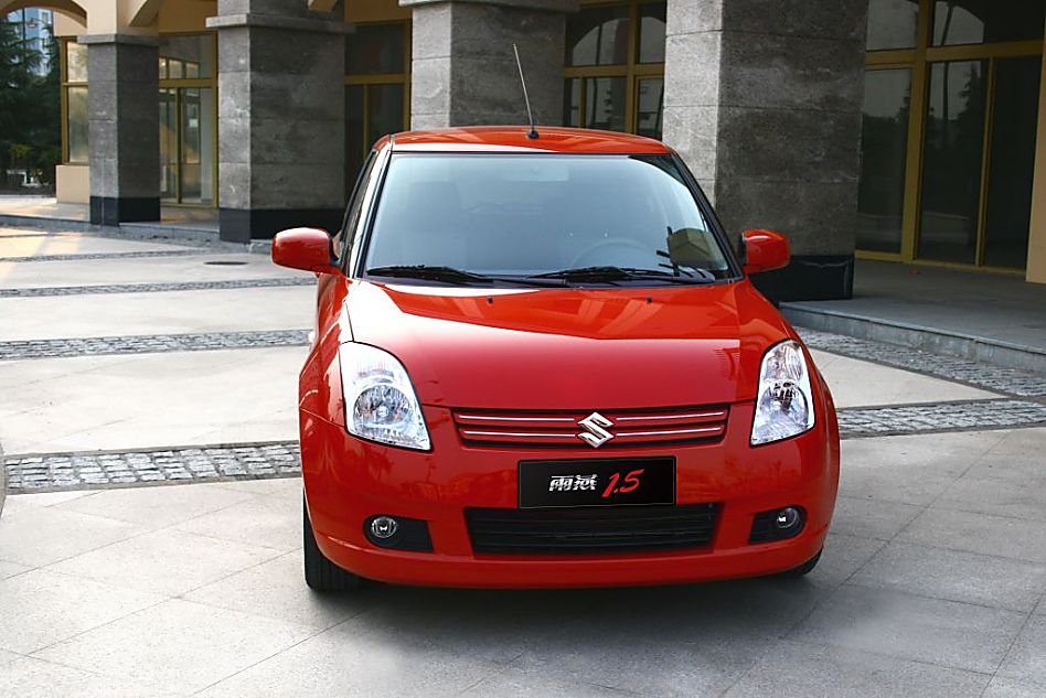 1.5L雨燕资料图片