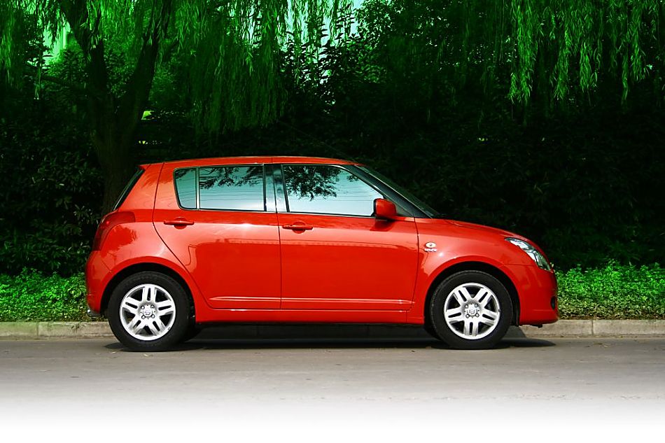 1.5L雨燕资料图片