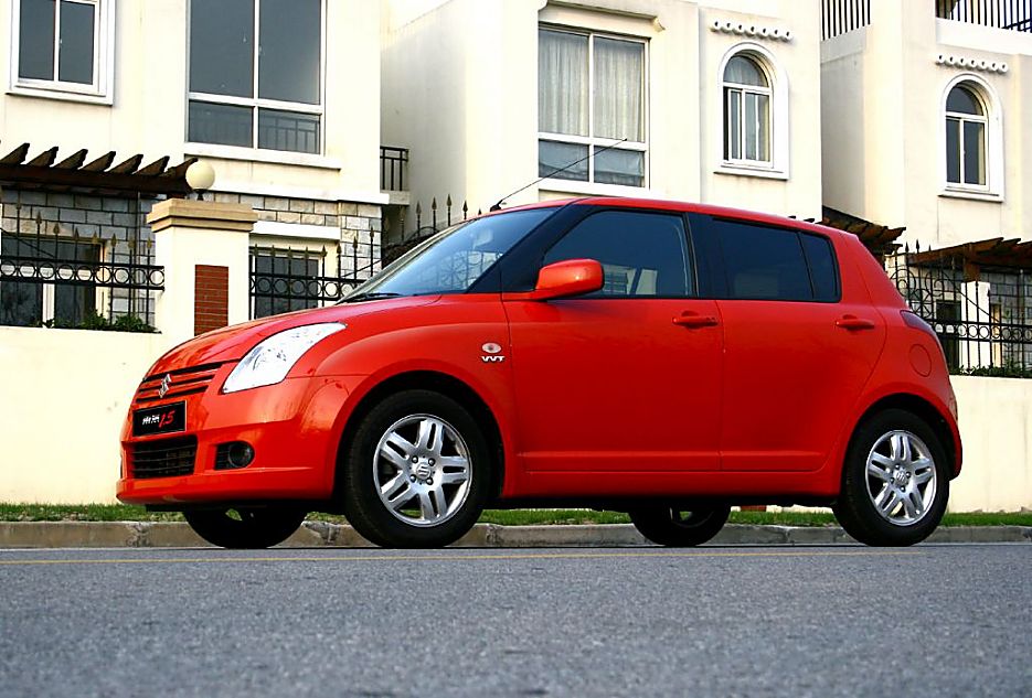 1.5L雨燕资料图片