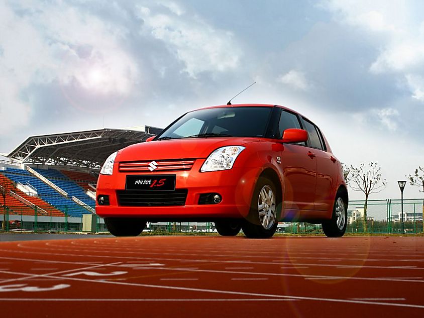 1.5L雨燕资料图片