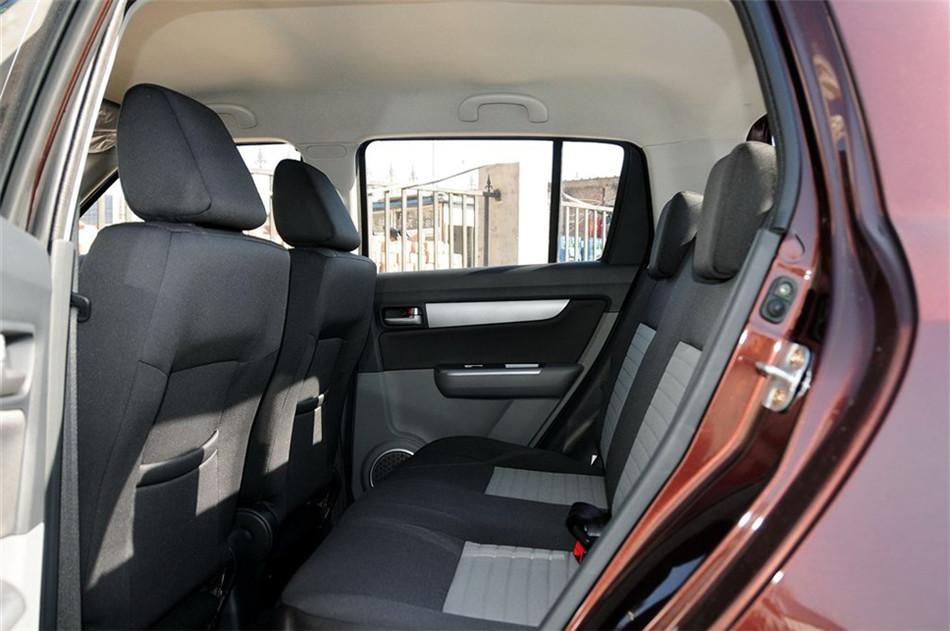 2013款雨燕1.5L手动标准型