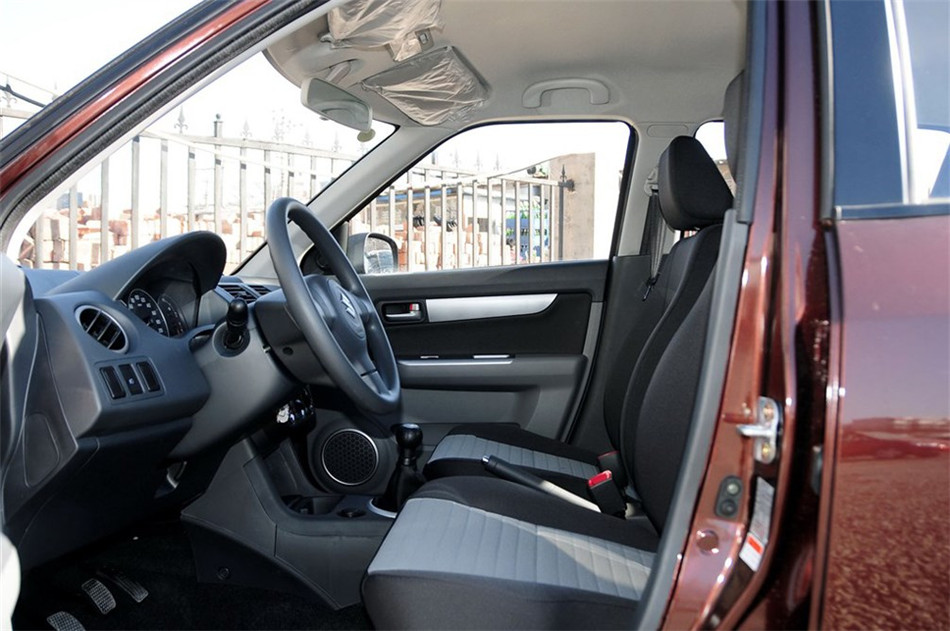 2013款雨燕1.5L手动标准型