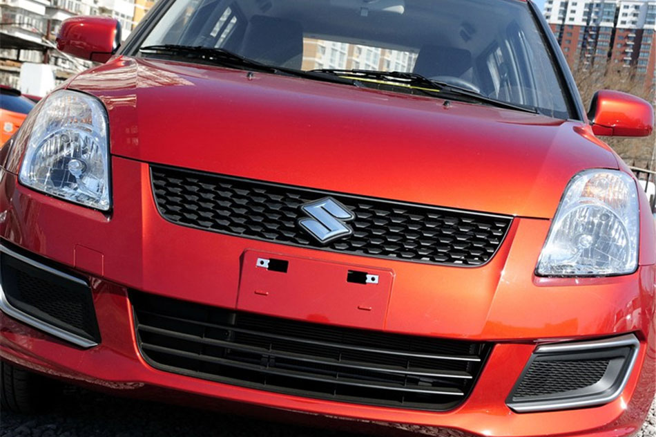 2013款雨燕1.3L手动超值版