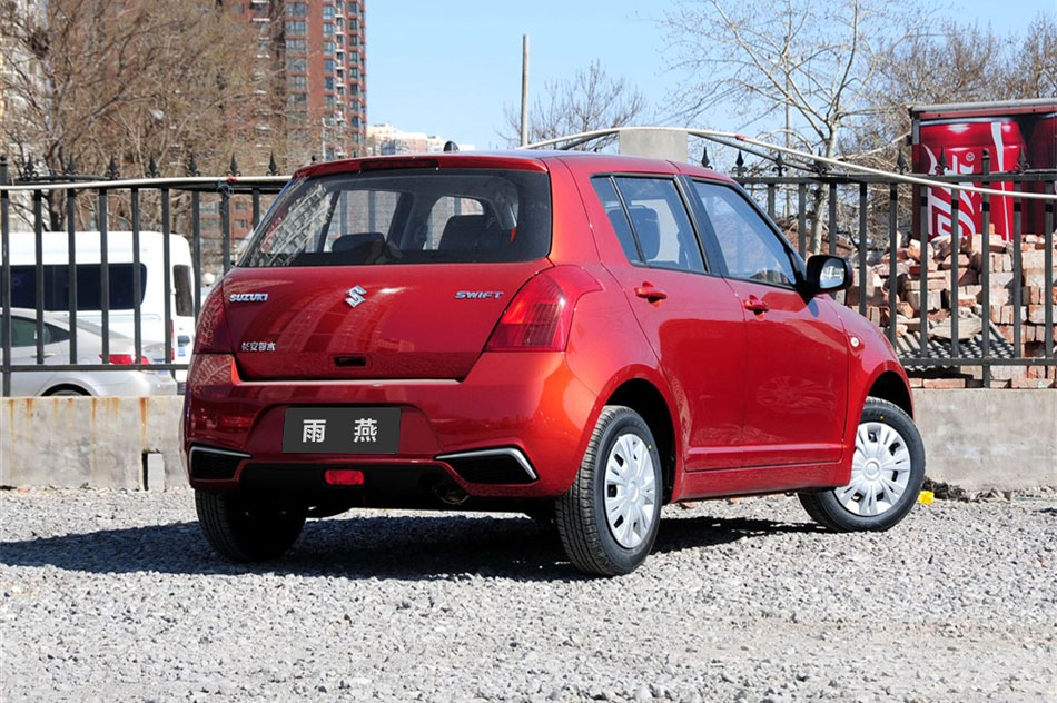 2013款雨燕1.3L手动超值版