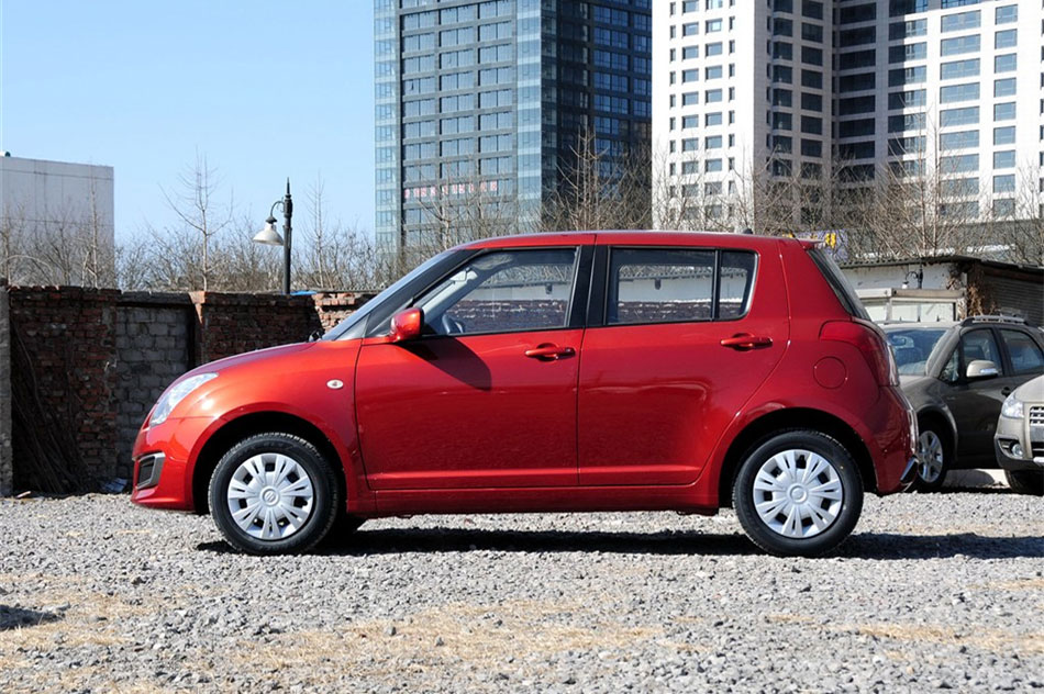 2013款雨燕1.3L手动超值版