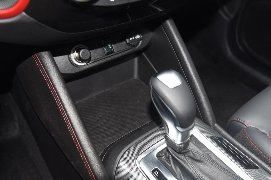 2017款 1.5T 自动炫耀型 内饰