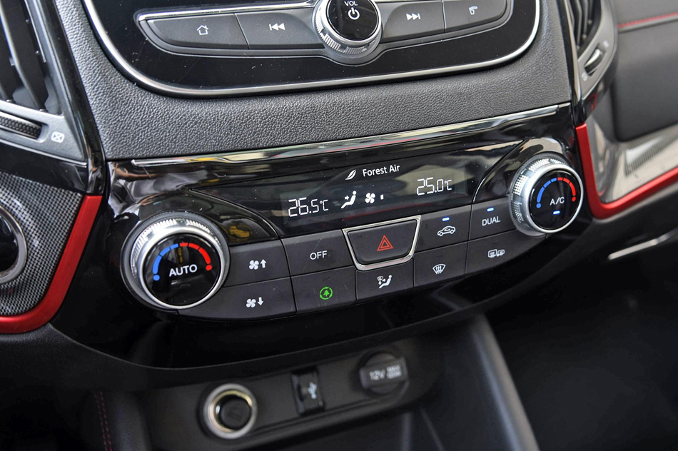 2017款 1.5T 自动炫耀型 内饰