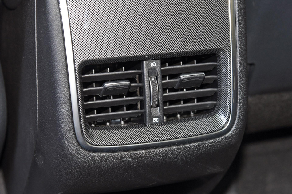 2017款 1.5T 自动炫耀型 座椅空间