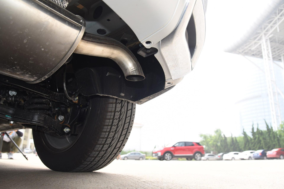 2017款 1.5T 自动炫耀型 引擎底盘