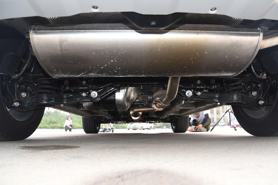2017款 1.5T 自动炫耀型 引擎底盘