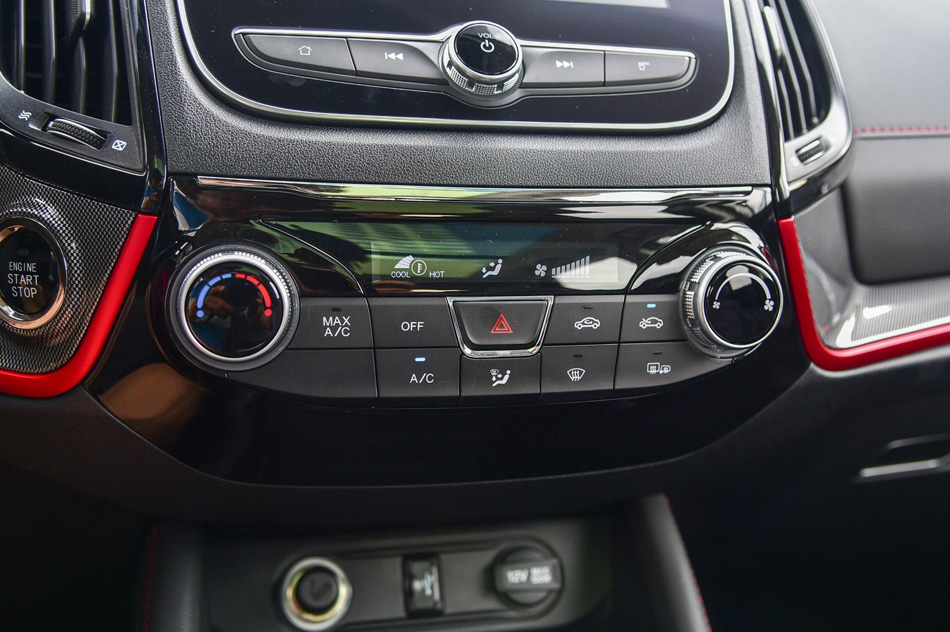 2018款 1.5T 自动蓝动型 内饰