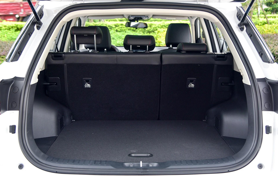 2018款 1.5T 自动蓝动型 座椅空间