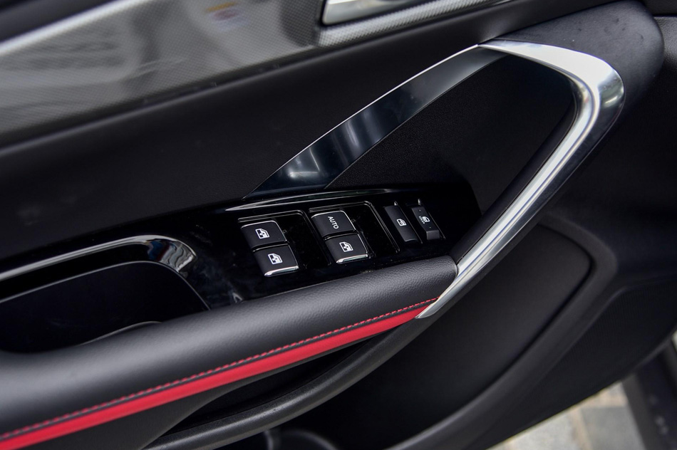 2018款 1.5T 自动蓝动型 座椅空间