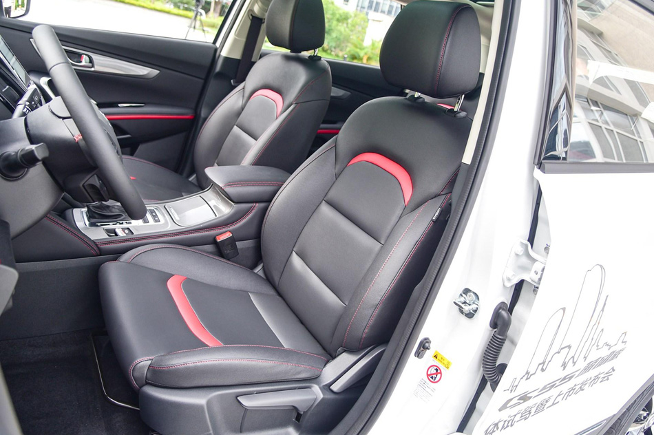 2018款 1.5T 自动蓝动型 座椅空间