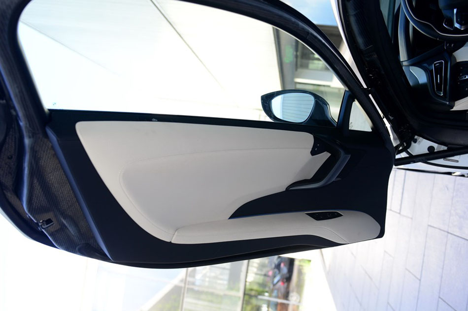 2014款 标准型 座椅空间