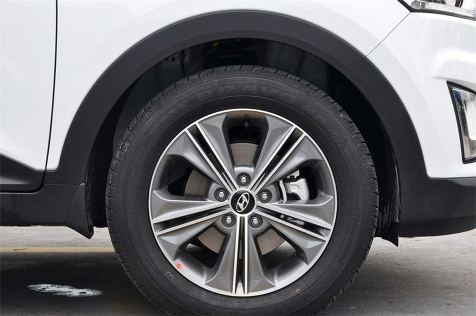 现代ix25 两驱 2015款 1.6L AT 尊贵型 其他