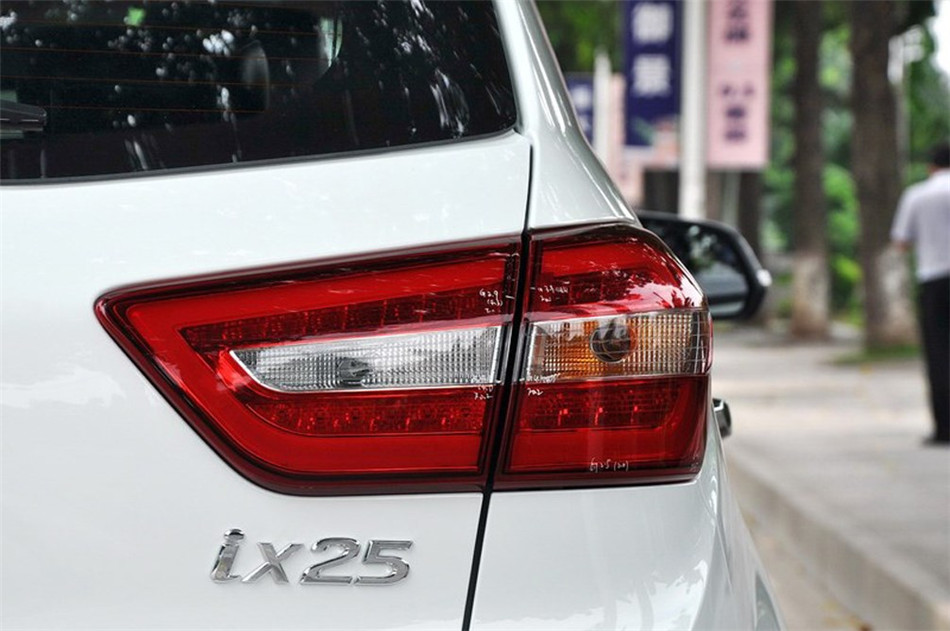 现代ix25 两驱 2015款 1.6L AT 尊贵型 其他