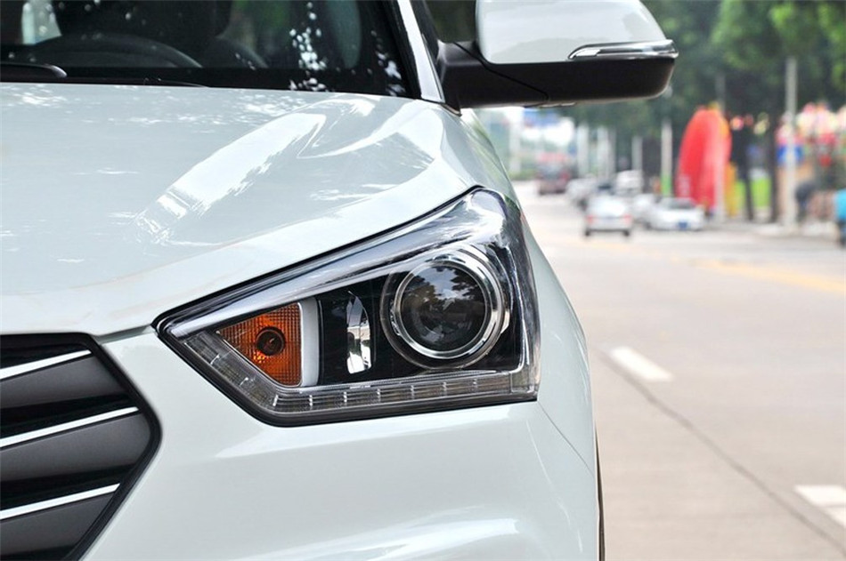 ִix25  2015 1.6L AT  