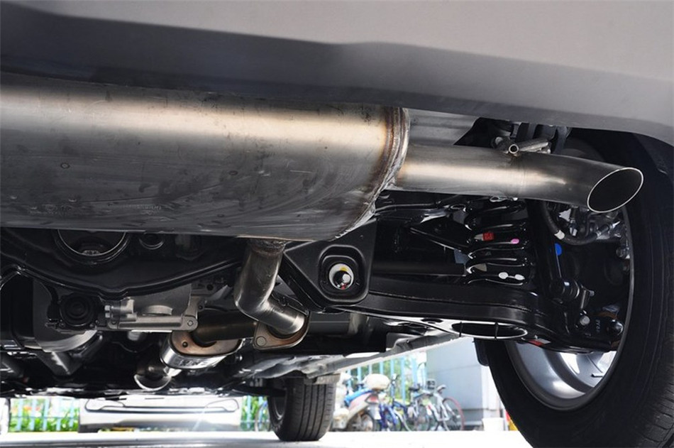 现代ix25 两驱 2015款 1.6L AT 尊贵型 引擎底盘