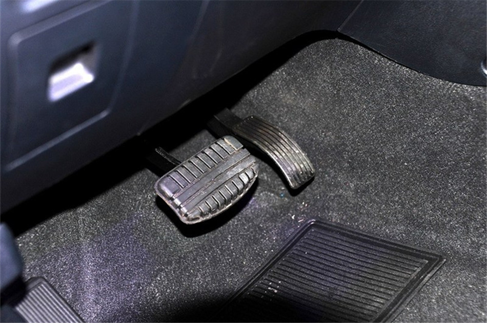 飞腾C5 2014款 1.5T AT 两驱豪华型 