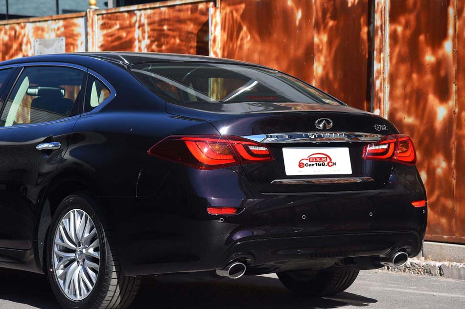 2019款 Q70L 2.0T 豪华版 细节