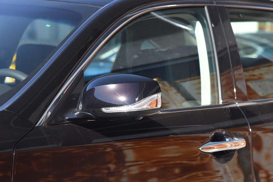 2019款 Q70L 2.0T 豪华版 细节