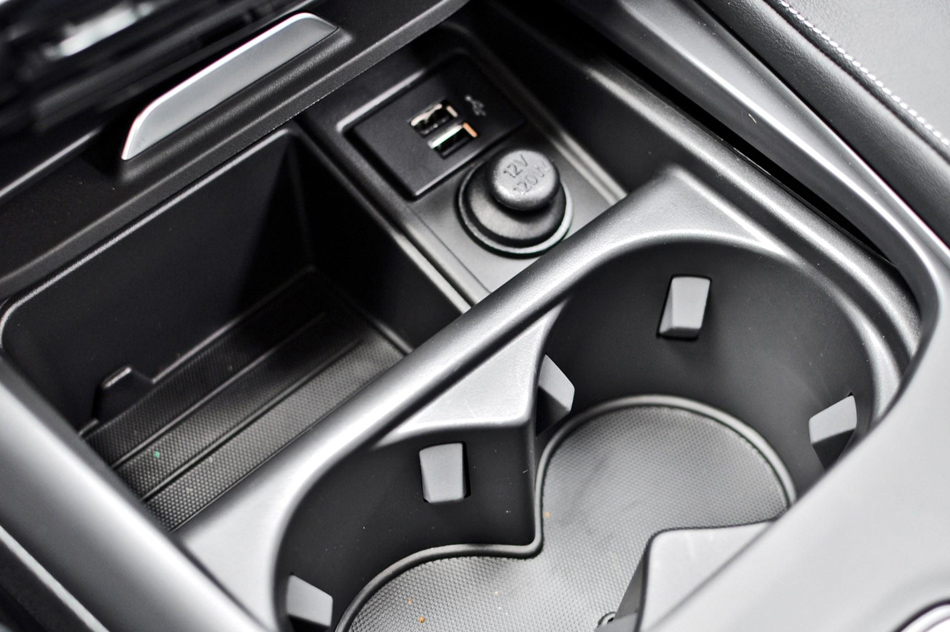 2018款 2.0T 两驱时尚版 内饰