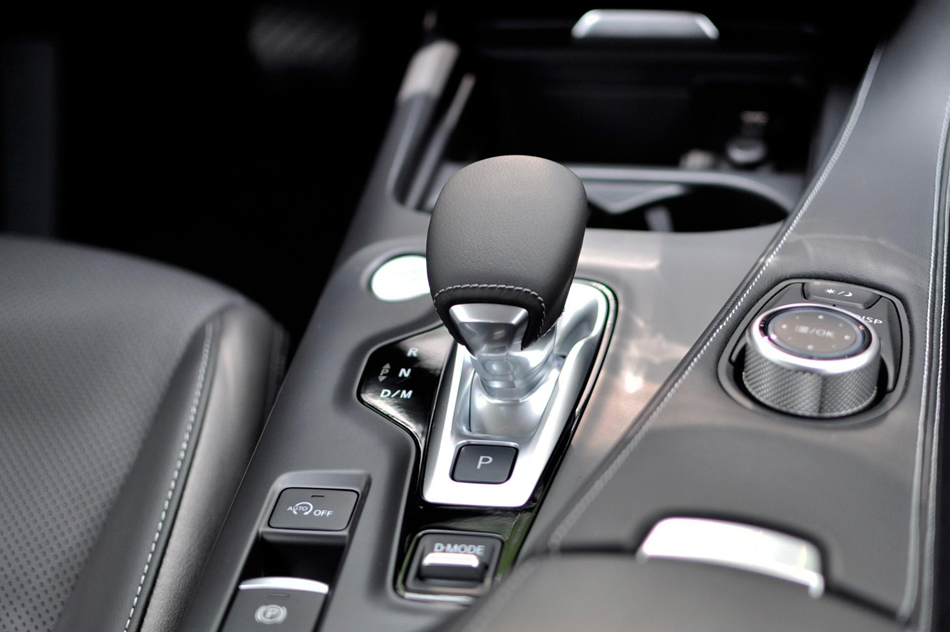 2018款 2.0T 两驱时尚版 内饰