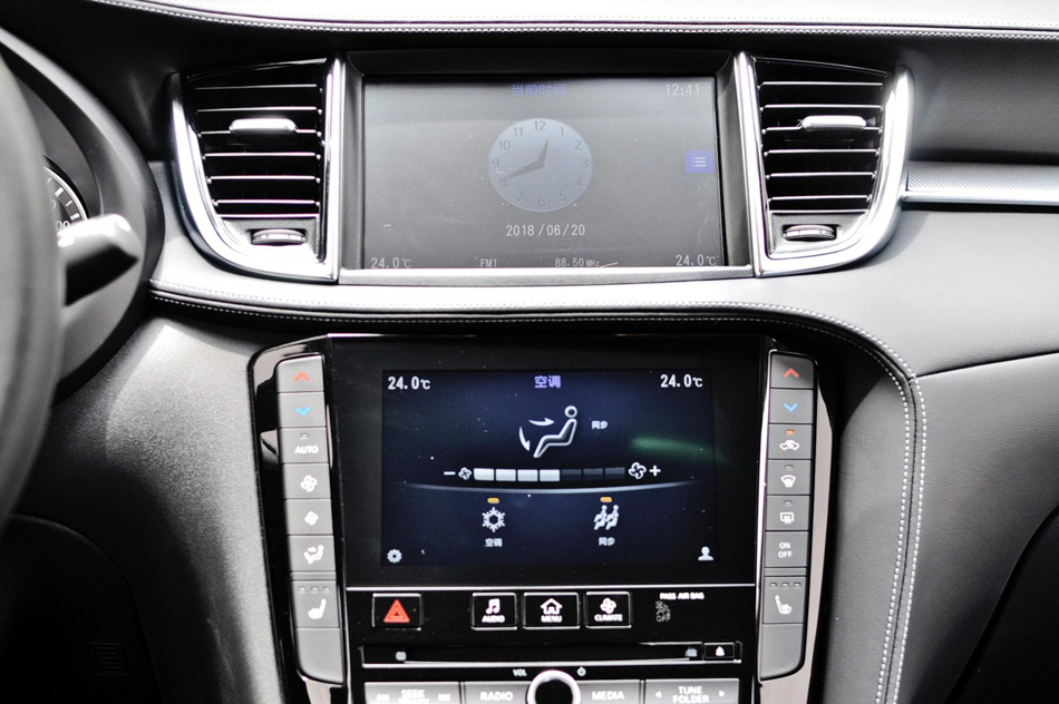 2018款 2.0T 两驱时尚版 内饰
