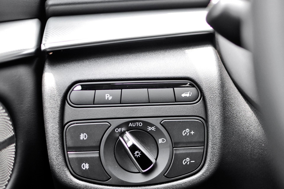 2018款 2.0T 两驱时尚版 内饰