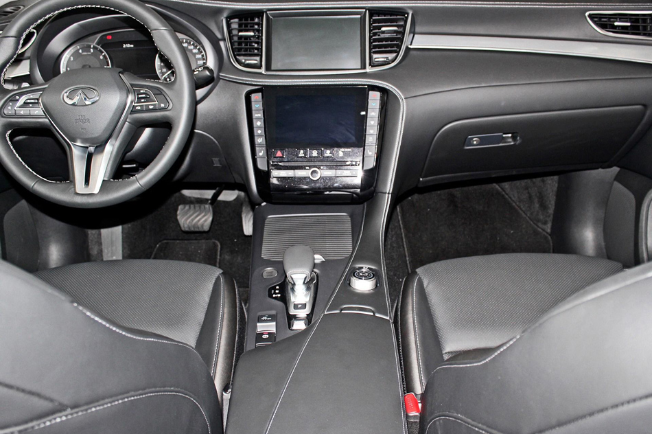 2018款 2.0T 两驱时尚版 内饰