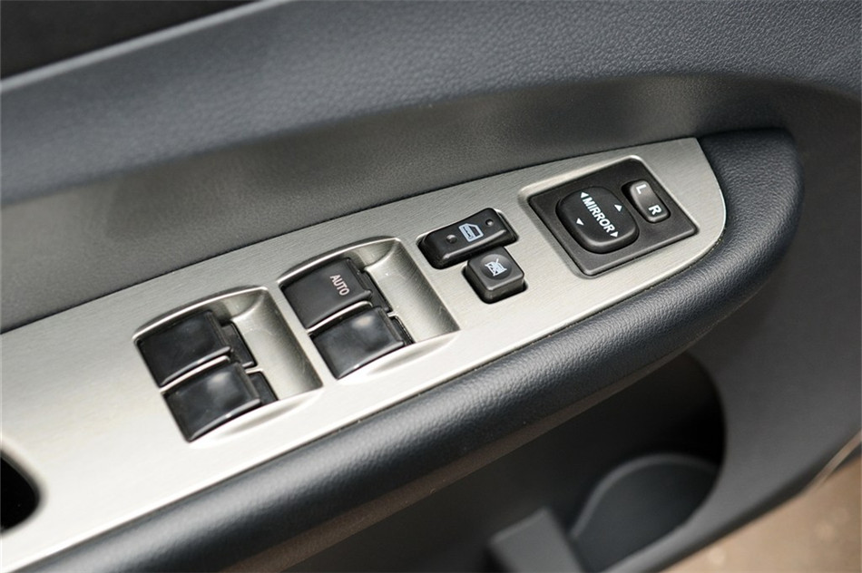 2014款 基本型 座椅空间