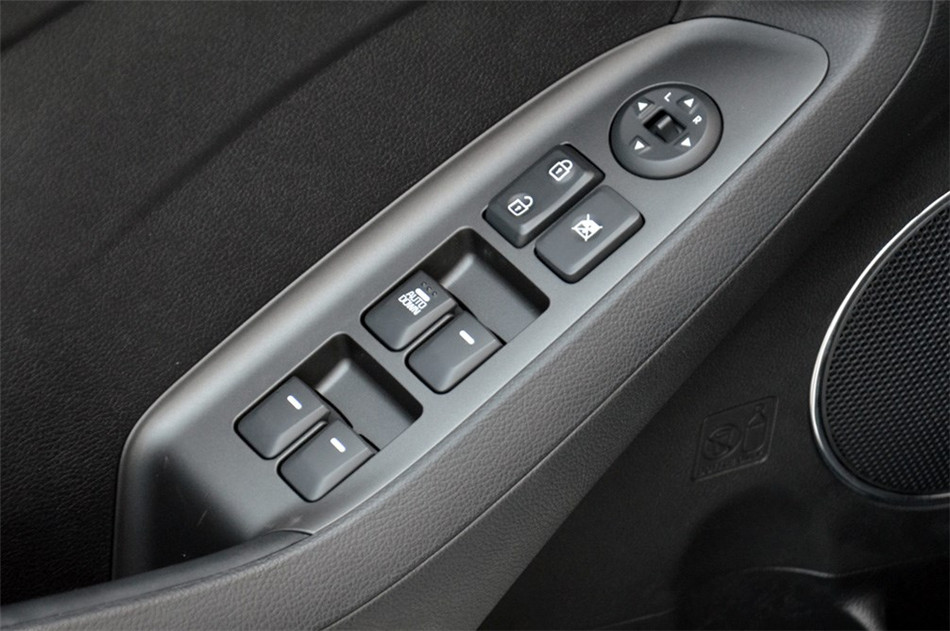 起亚K3S 2014款 1.6L MT GLS 座椅空间