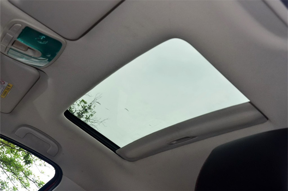 幻速S2 2014款 1.5L 手动尊贵型 座椅空间