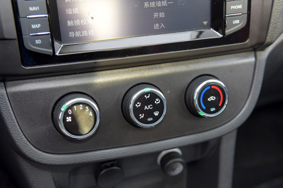 2016款 1.5L 手动豪华型 内饰