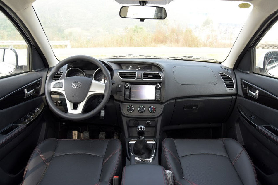 2016款 1.5L 手动豪华型 内饰