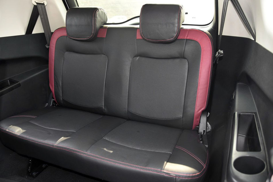 2016款 1.5L 手动豪华型 座椅空间