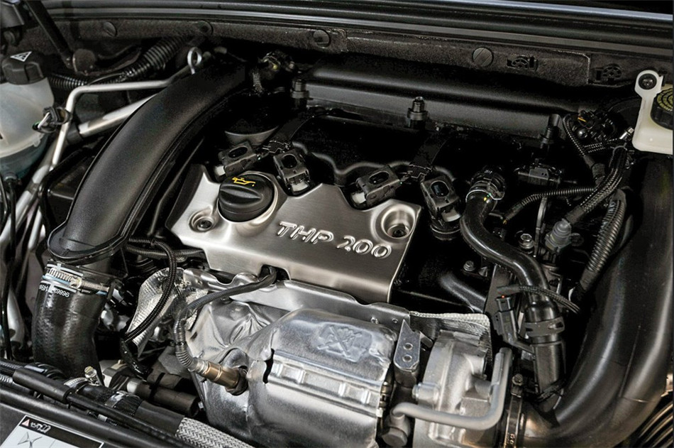 2014款 1.6T AT 豪华版THP200 引擎底盘