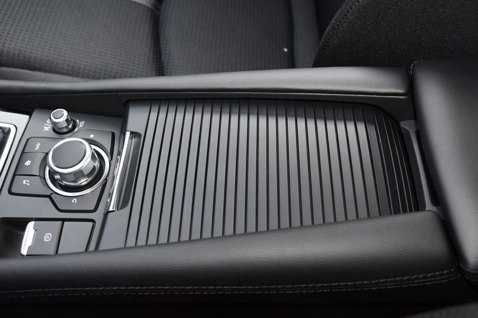 2017款 三厢 1.5L 自动豪华型 内饰