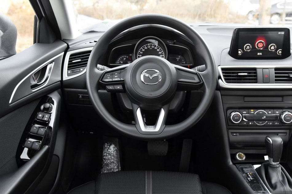 2017款 三厢 1.5L 自动豪华型 内饰