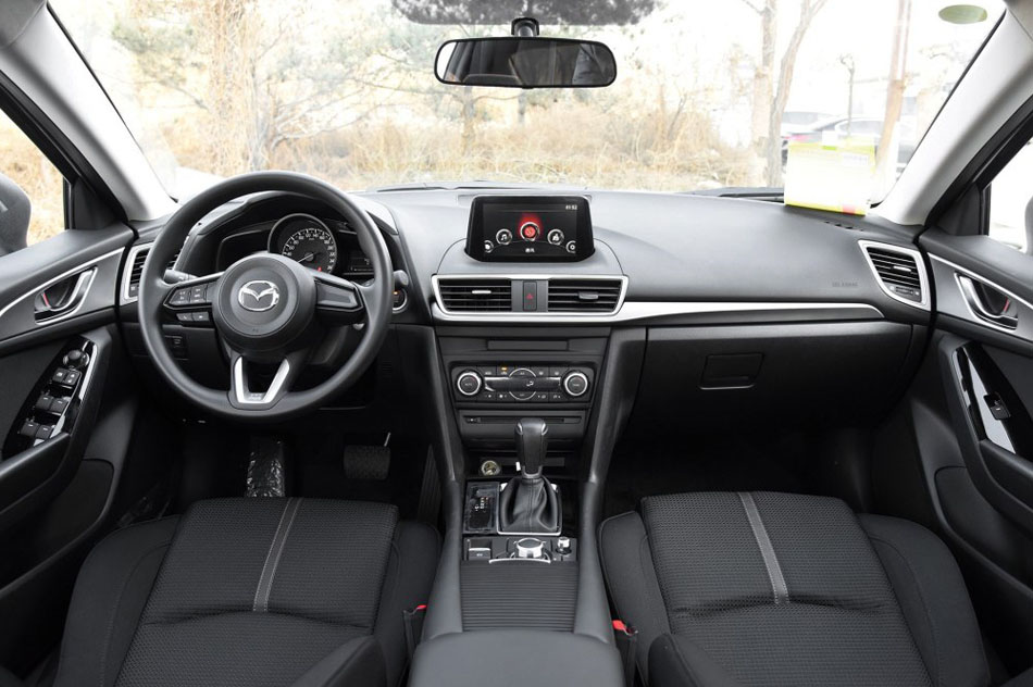 2017款 三厢 1.5L 自动豪华型 内饰