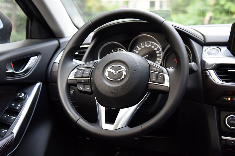 2017款 2.5L 蓝天尊崇版 内饰