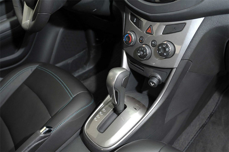 创酷 2014款 四驱 1.4T AT 旗舰型 内饰