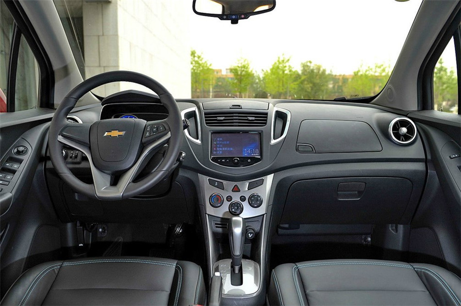 创酷 2014款 四驱 1.4T AT 旗舰型 内饰