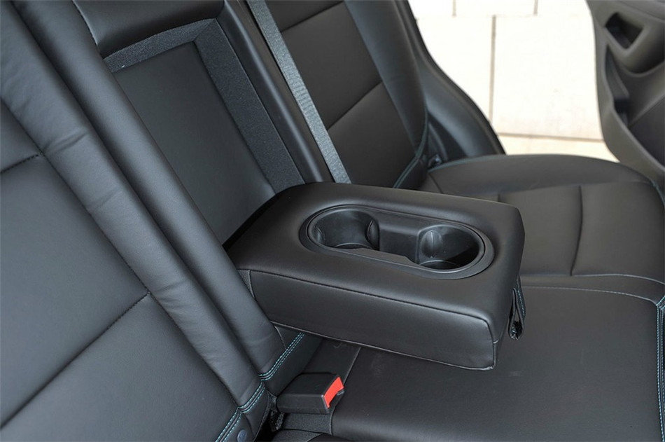 创酷 2014款 四驱 1.4T AT 旗舰型 座椅空间