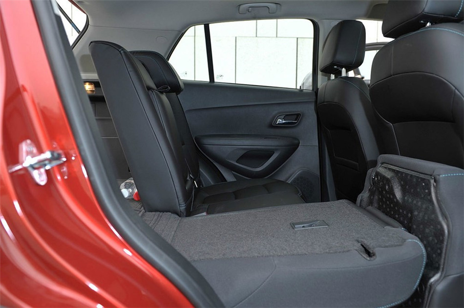 创酷 2014款 四驱 1.4T AT 旗舰型 座椅空间