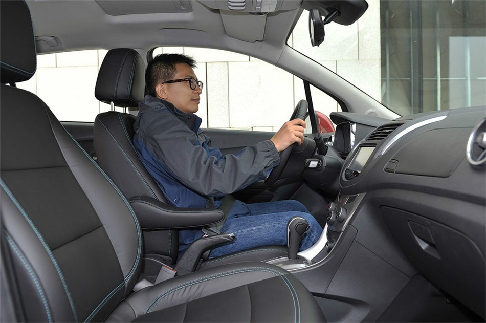 创酷 2014款 四驱 1.4T AT 旗舰型 座椅空间